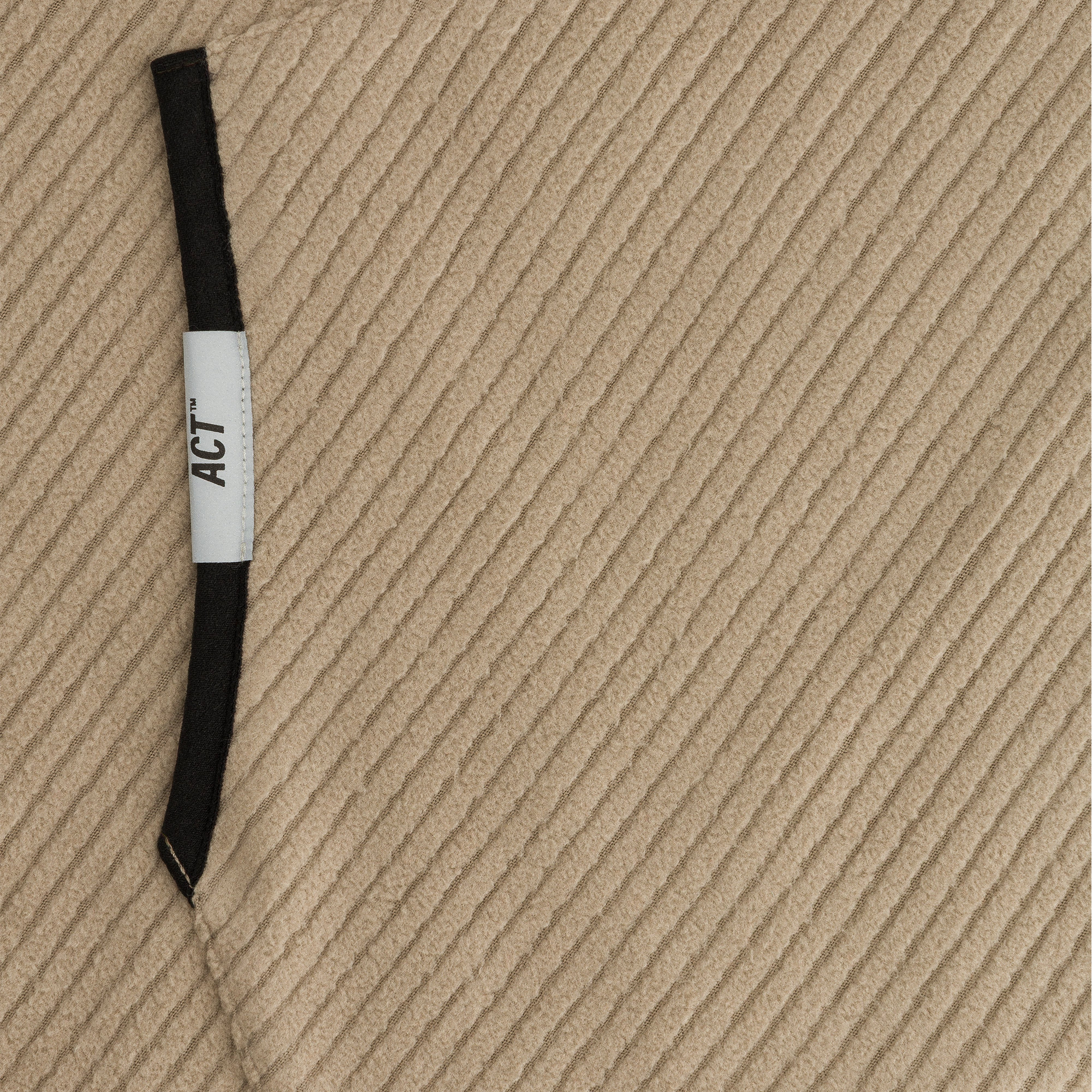 THERMOSHELL_HOODIE-4-3.png